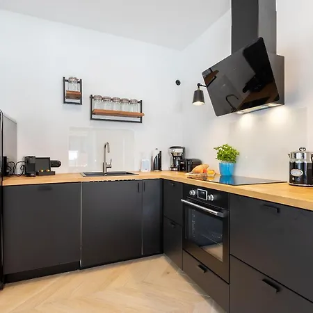 Achtern * Βέστερλαντ